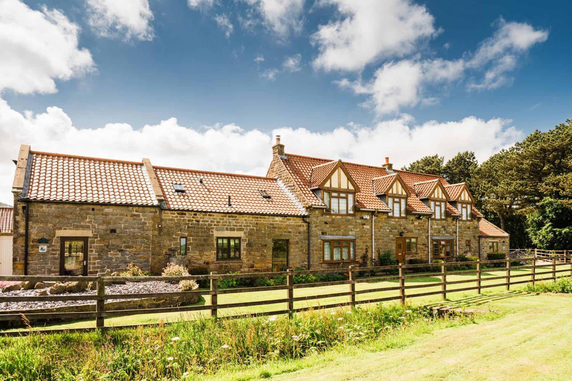 Stable Cottage Scarborough Exterior photo